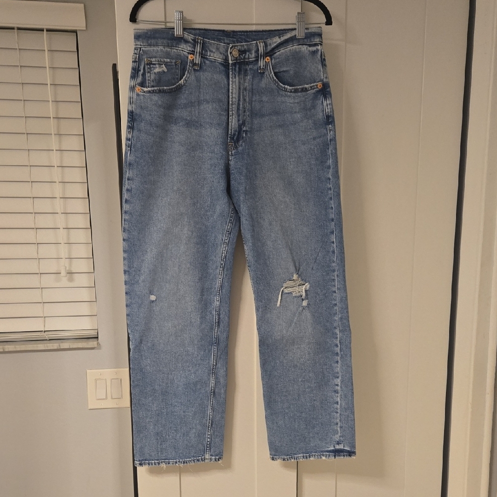 GAP Women's Light Blue Straight Jeans